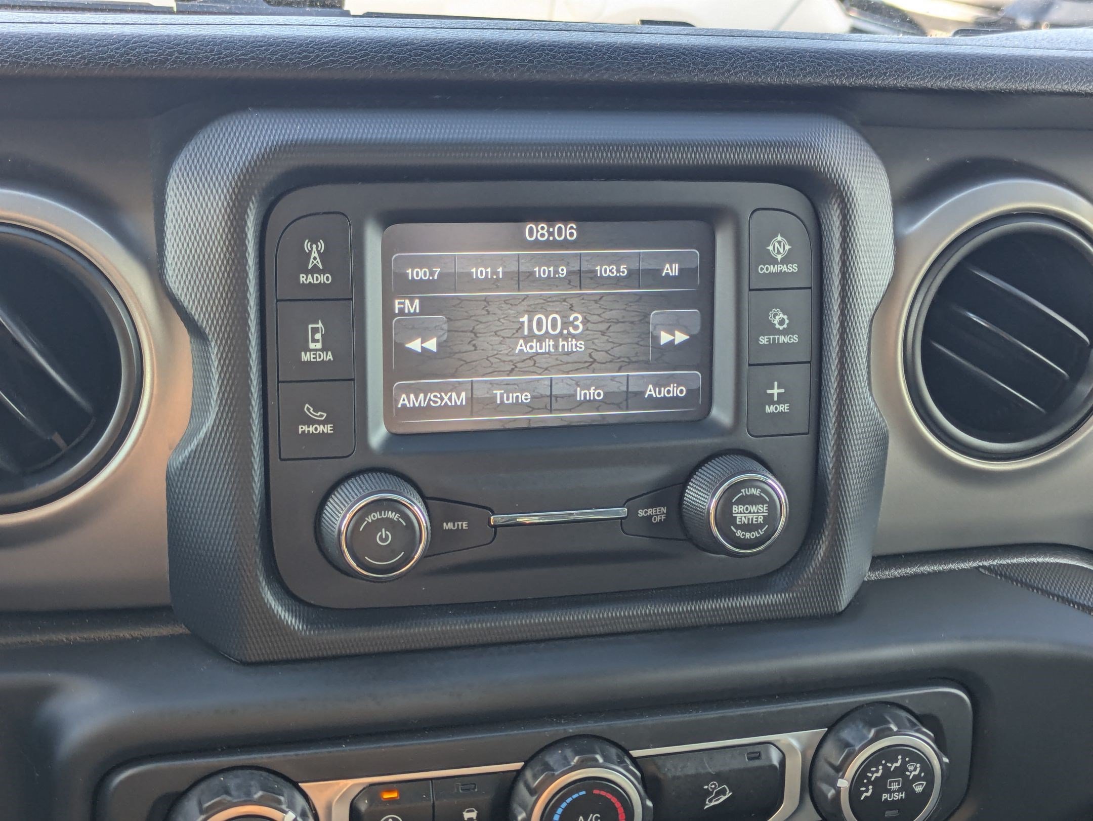 Used 2018 Jeep Wrangler Sport AWD/4WD image 24