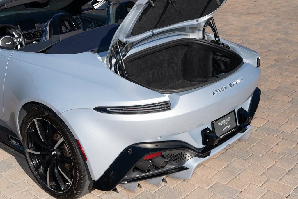 Used 2023 Aston Martin V8 Vantage Roadster RWD image 14