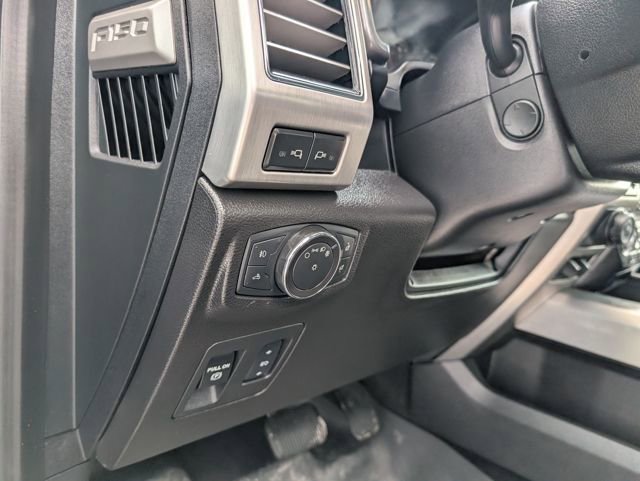 Used 2018 Ford F150 Platinum w/ Equipment Group 701A Luxury image 12