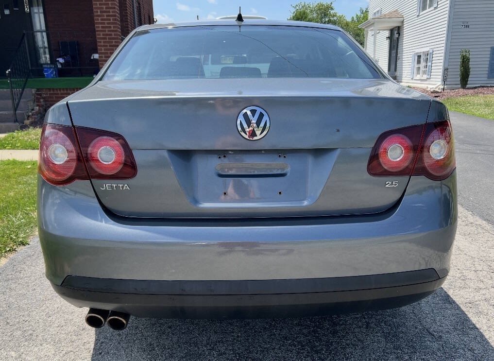 Used 2010 Volkswagen Jetta SE FWD image 7