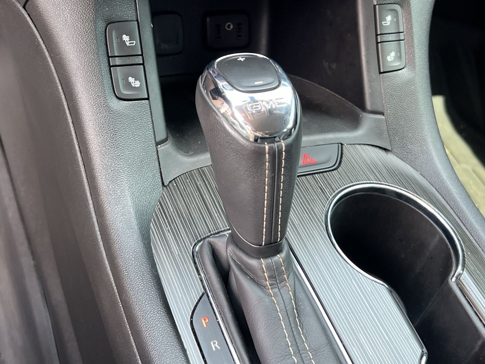 Used 2019 GMC Acadia SLT w/ Black Edition FWD image 22