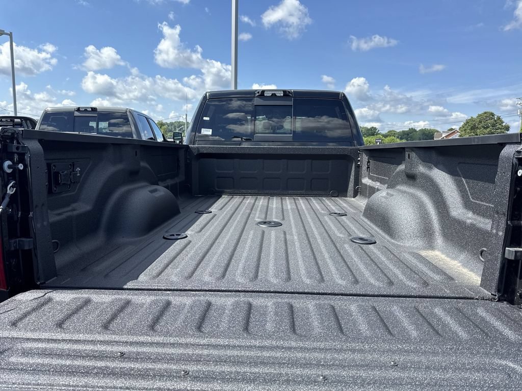 New 2026 RAM 3500 Laramie AWD/4WD image 24
