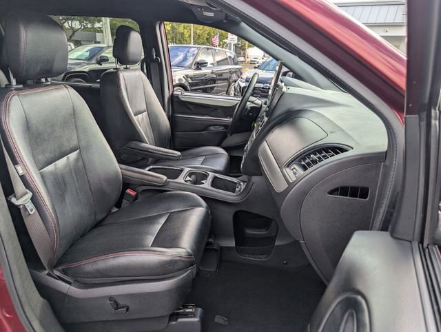 Used 2018 Dodge Grand Caravan GT image 21