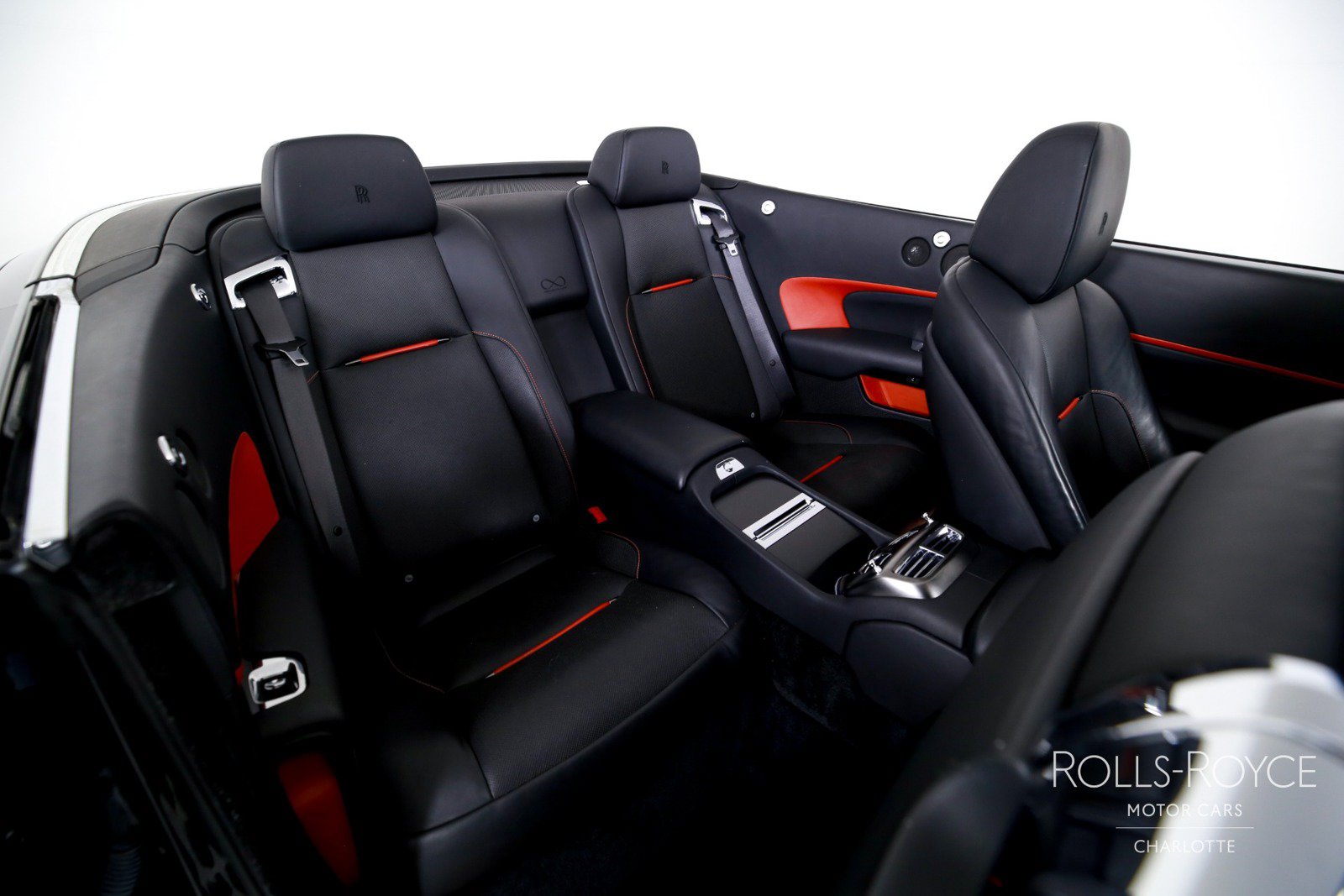 Used 2019 Rolls-Royce Dawn RWD image 27