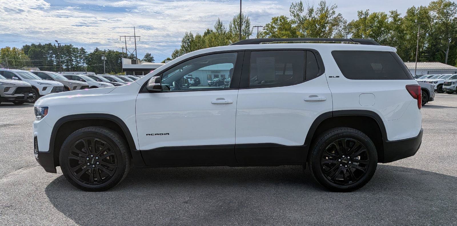 Certified 2023 GMC Acadia SLE w/ Driver Convenience Package AWD/4WD image 6