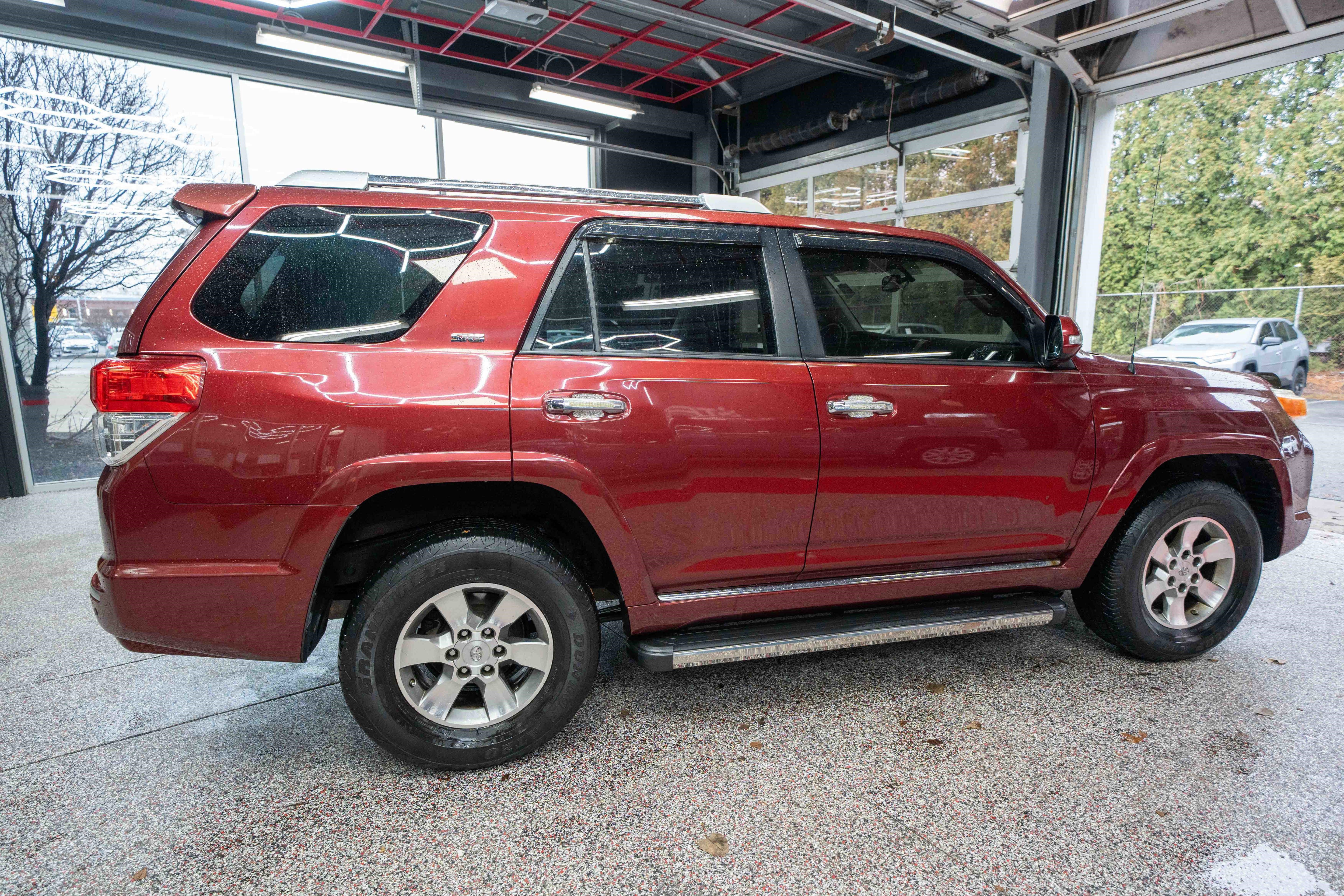 Used 2012 Toyota 4Runner SR5 w/ Premium Pkg image 4