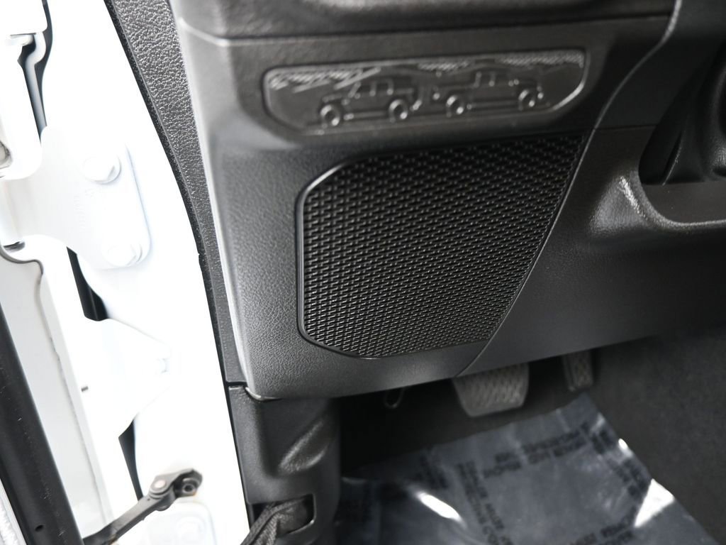 Used 2024 Jeep Gladiator Sport image 16