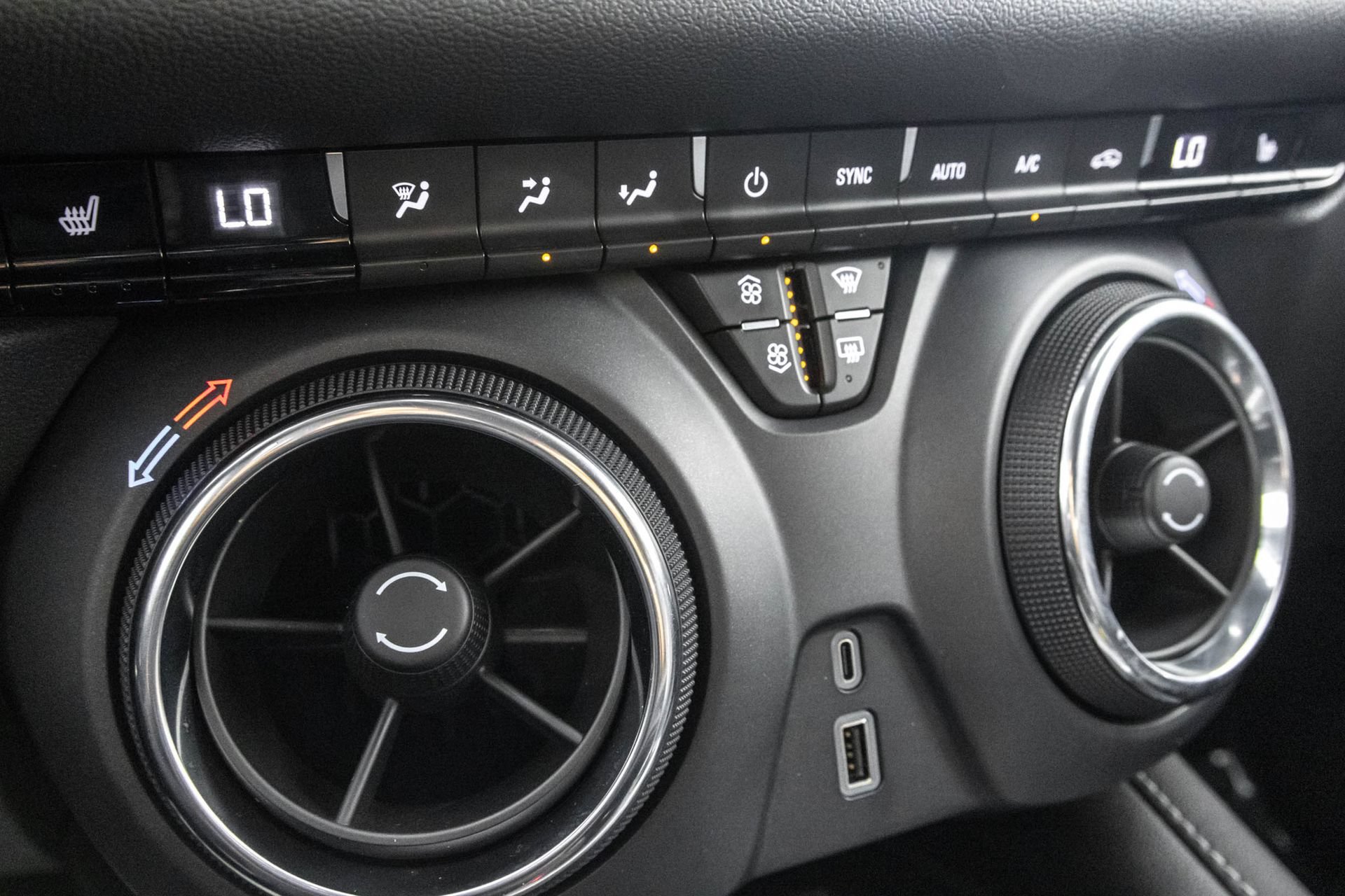 Certified 2023 Chevrolet Blazer LT w/ Sound & Technology Package FWD image 33