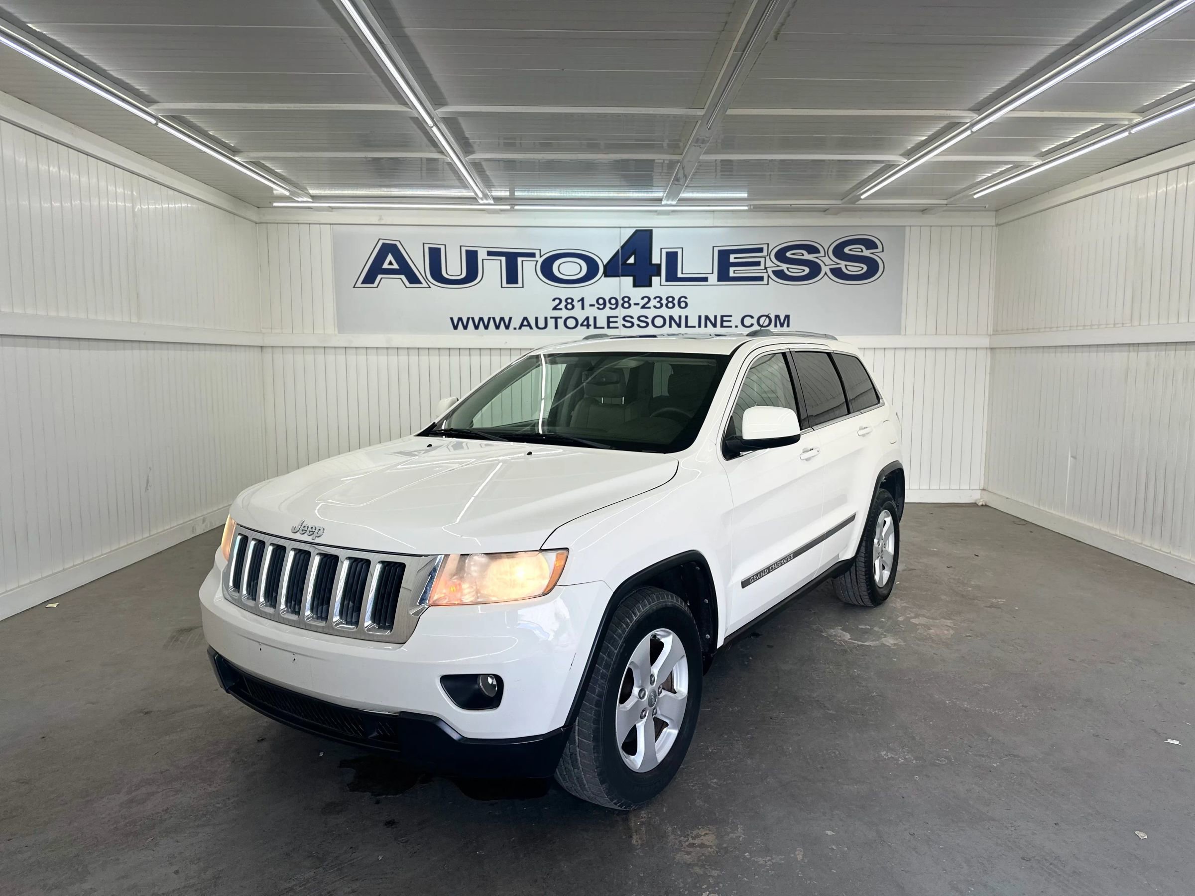 Used 2011 Jeep Grand Cherokee Laredo