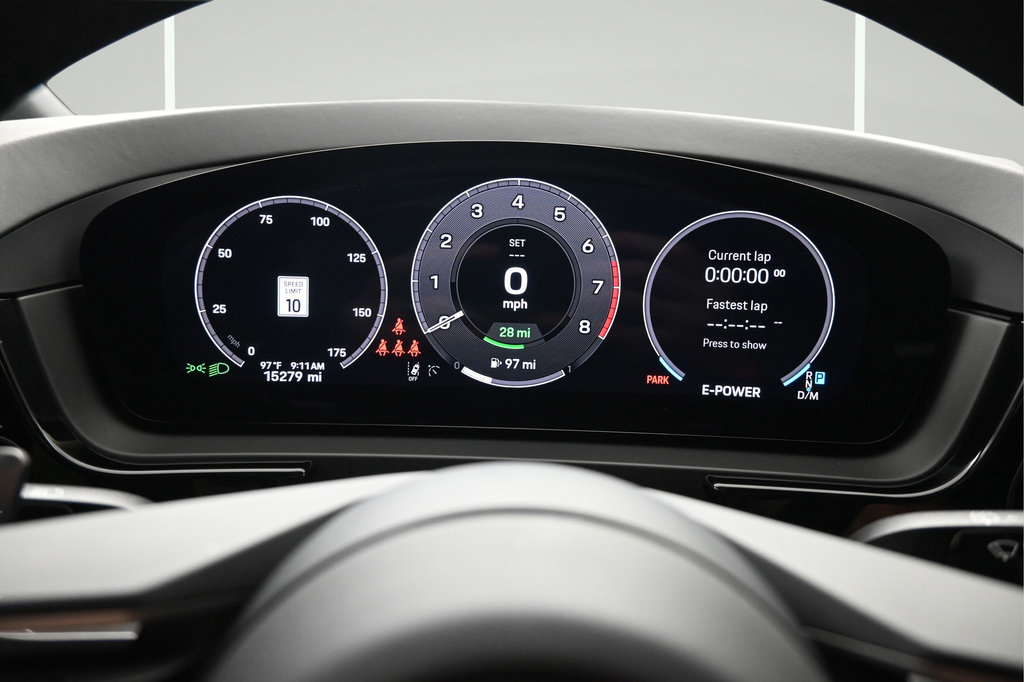 Certified 2025 Porsche Cayenne E-Hybrid AWD/4WD image 17