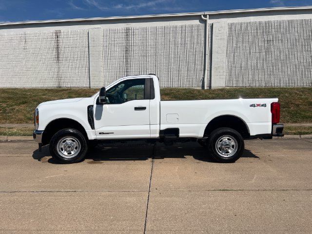 Used 2024 Ford F350 XL w/ Snow Plow/Camper Package AWD/4WD image 2