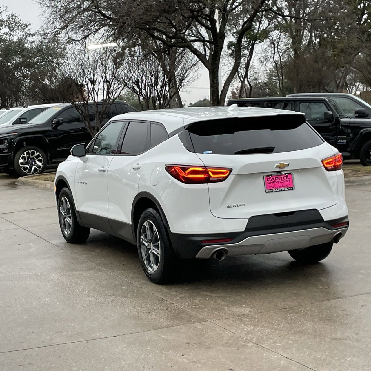 Used 2025 Chevrolet Blazer LT image 4