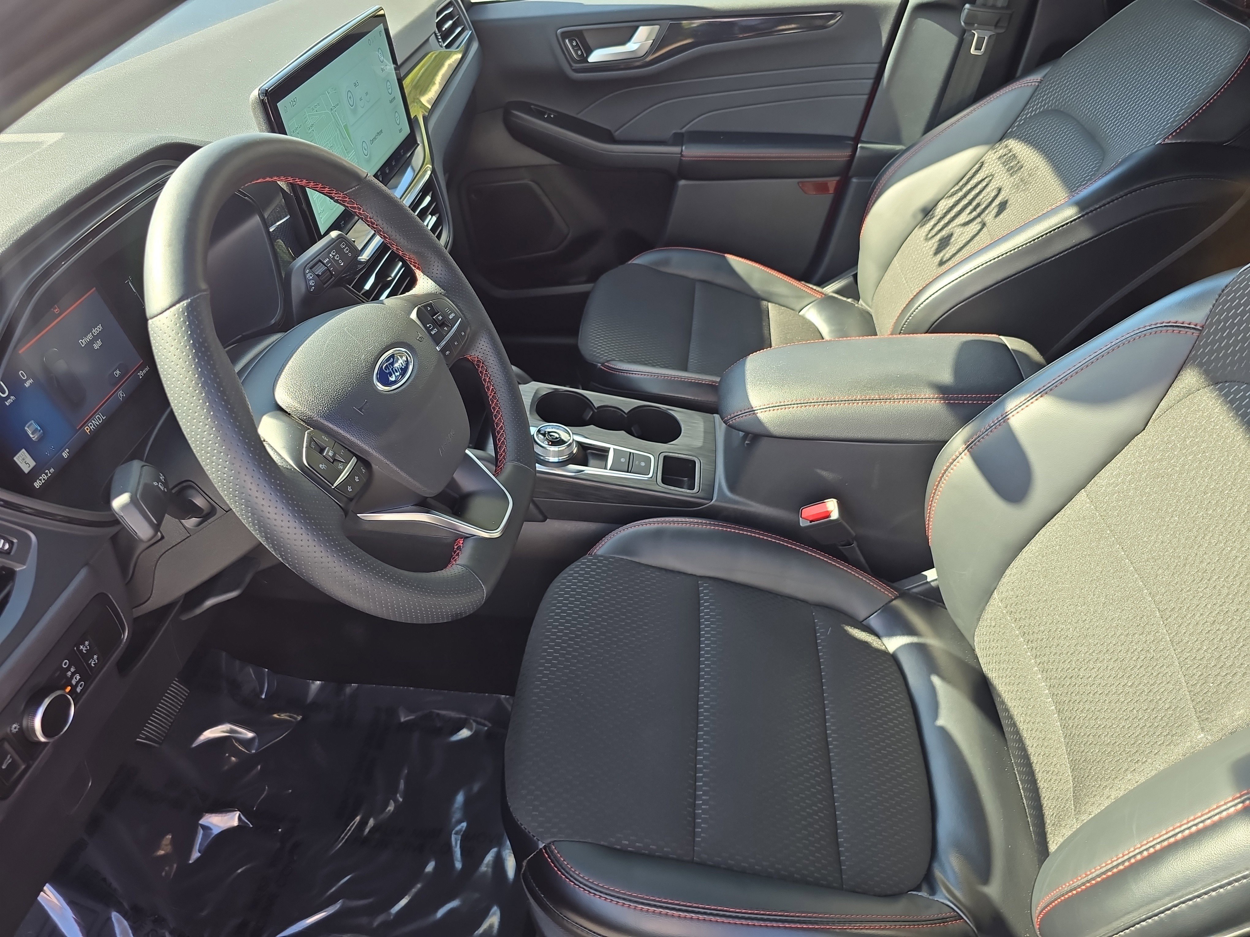 Used 2025 Ford Escape ST-Line w/ Tech Pack #1 image 18