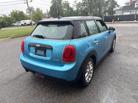Used 2017 MINI Cooper 4-Door Hardtop FWD image 5