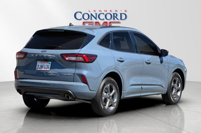 Used 2023 Ford Escape ST-Line w/ Tech Pack #1 AWD/4WD image 4