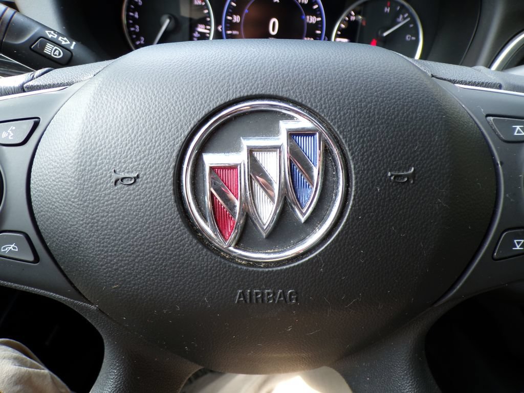 Used 2020 Buick Enclave Avenir w/ Avenir Technology Package AWD/4WD image 33