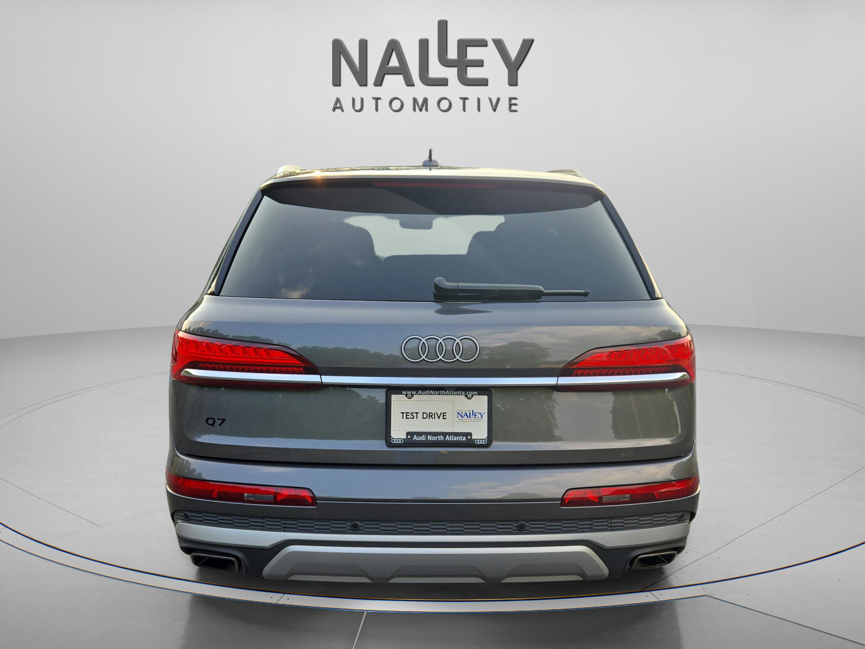 Used 2025 Audi Q7 2.0T Premium w/ Convenience Package image 4