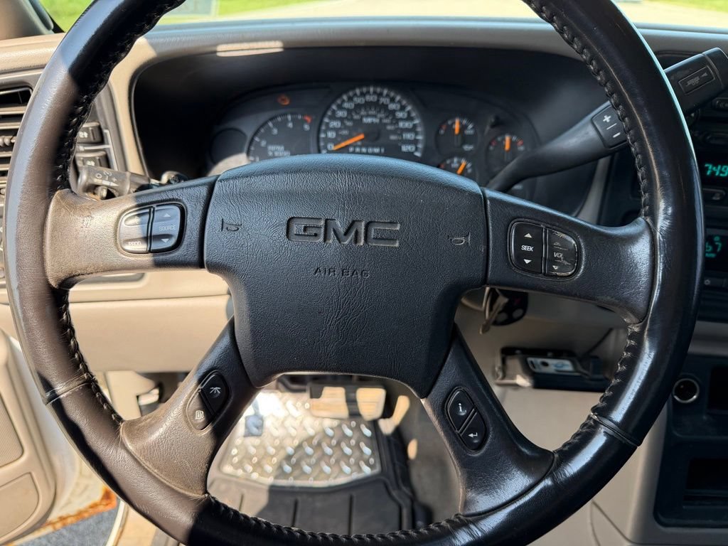 Used 2006 GMC Sierra 2500 SLT w/ Heavy-Duty Power Package AWD/4WD image 7