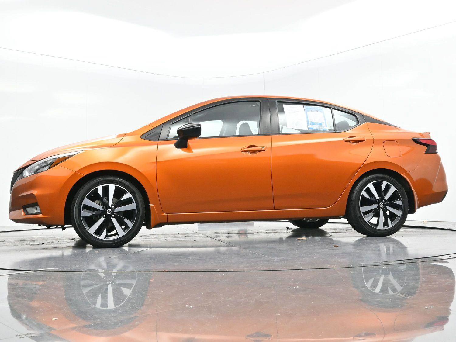 Used 2021 Nissan Versa SR w/ Convenience Package image 40