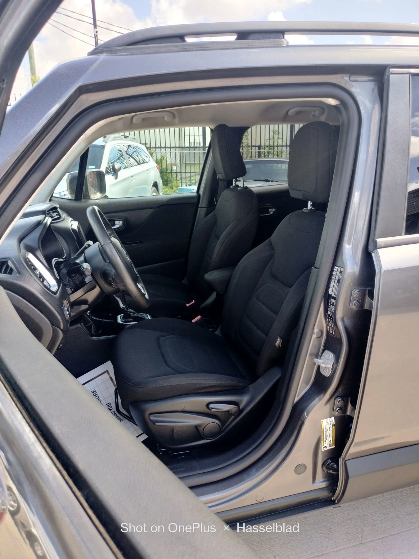 Used 2019 Jeep Renegade Latitude image 28