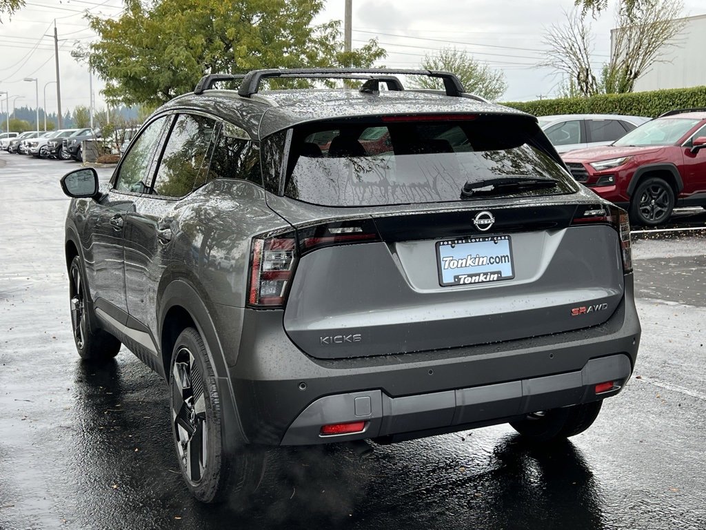 New 2026 Nissan Kicks SR w/ Cold Weather Package image 4