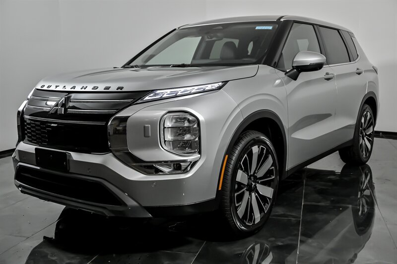 New 2025 Mitsubishi Outlander SE AWD/4WD image 5