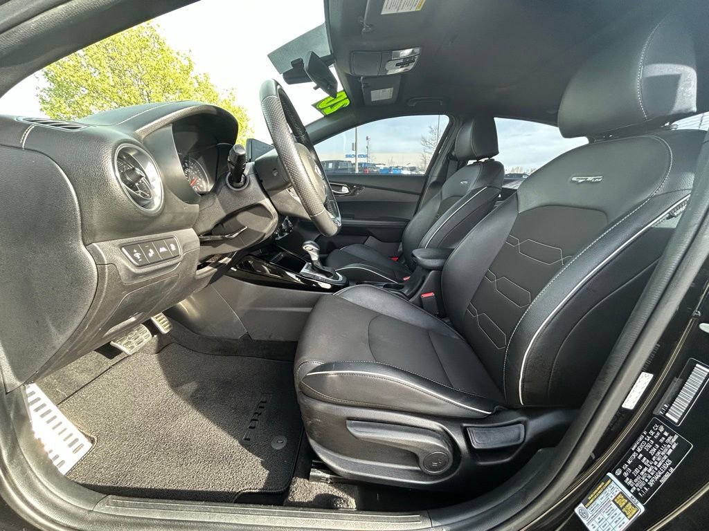 Used 2020 Kia Forte GT-Line w/ GT-Line Premium Package image 12