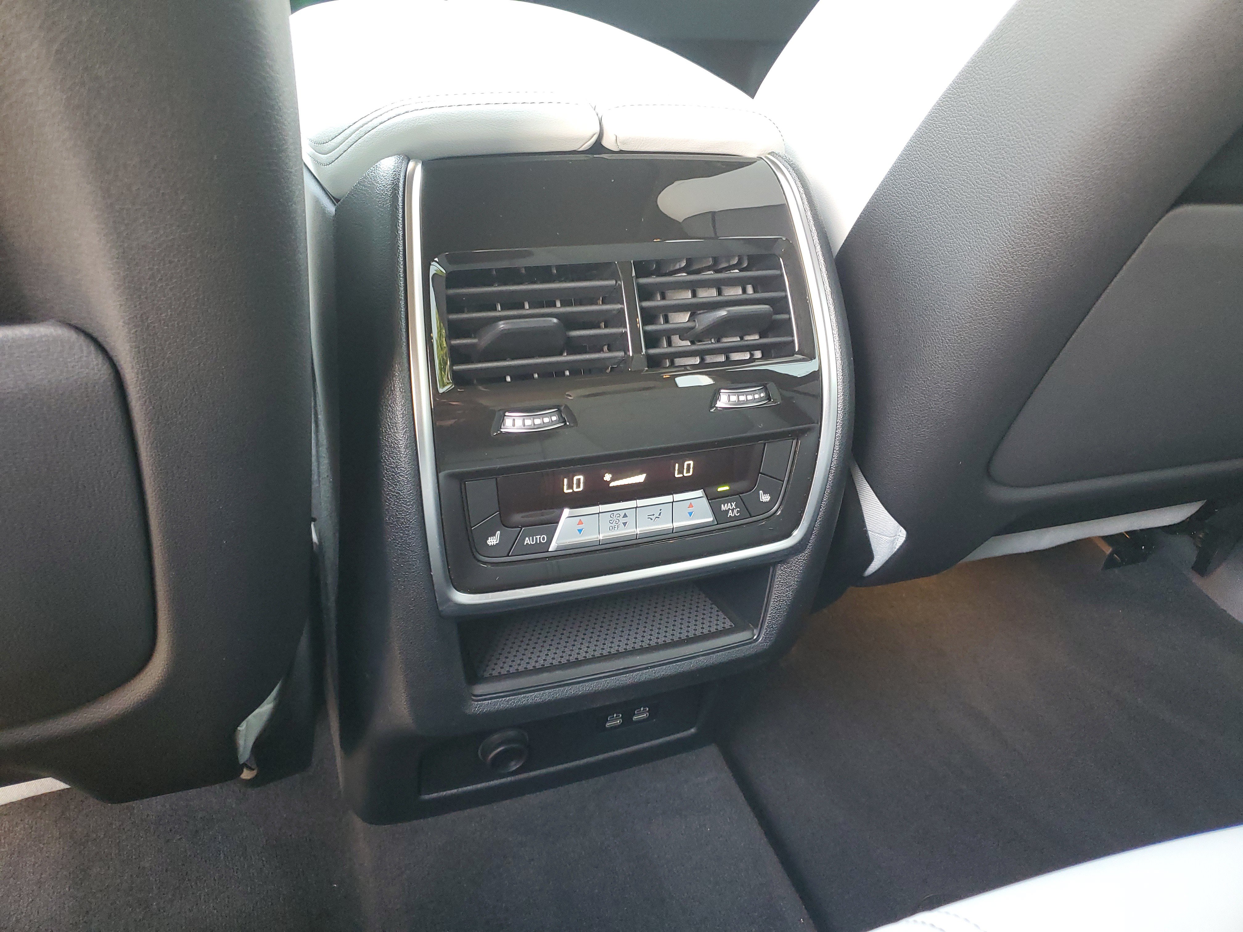 Used 2024 BMW X5 xDrive40i w/ Premium Package AWD/4WD image 26