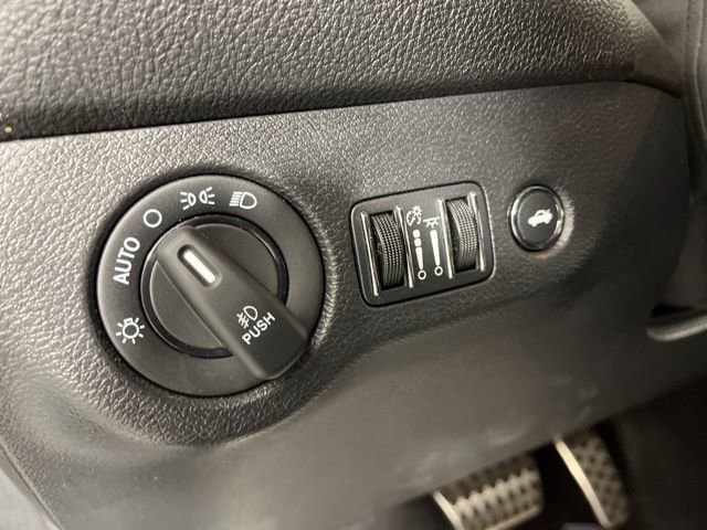 Used 2021 Dodge Challenger R/T w/ Blacktop Package image 30