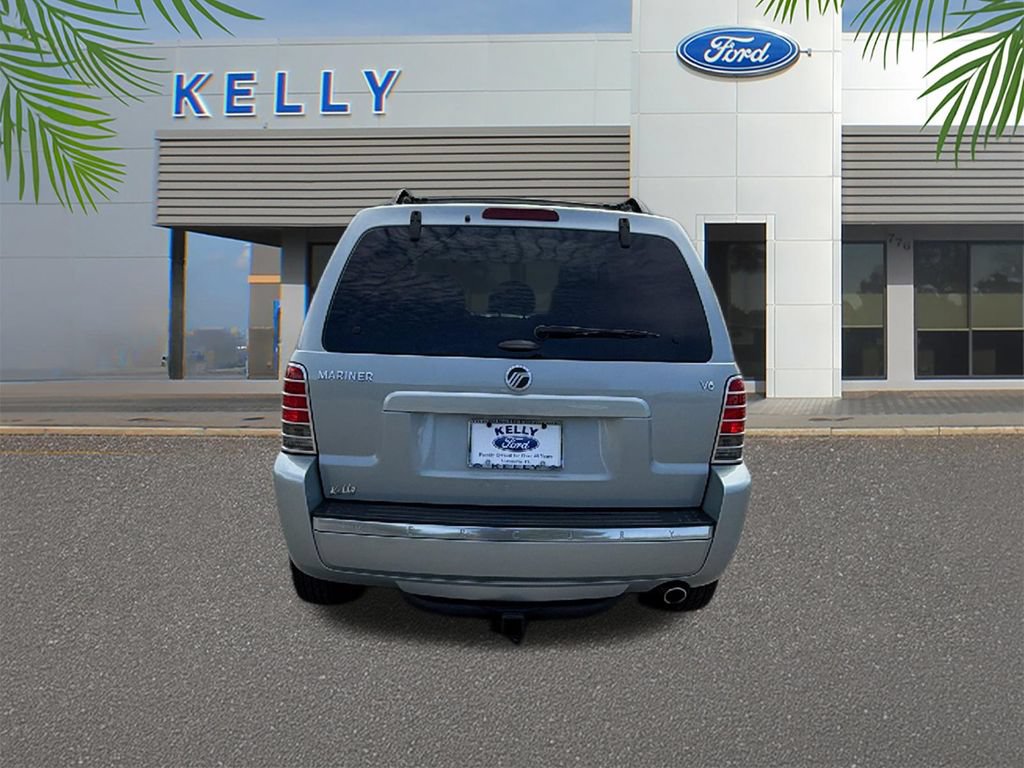 Used 2005 Mercury Mariner Luxury FWD image 4