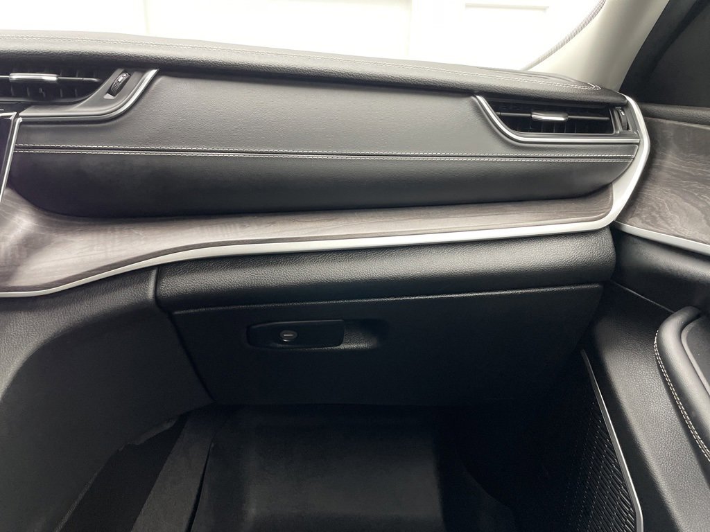 Used 2021 Jeep Grand Cherokee L Limited w/ Trailer Tow Group (B) image 43