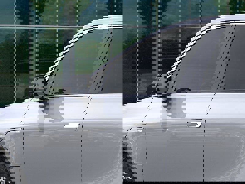 New 2025 Cadillac Lyriq Luxury image 12