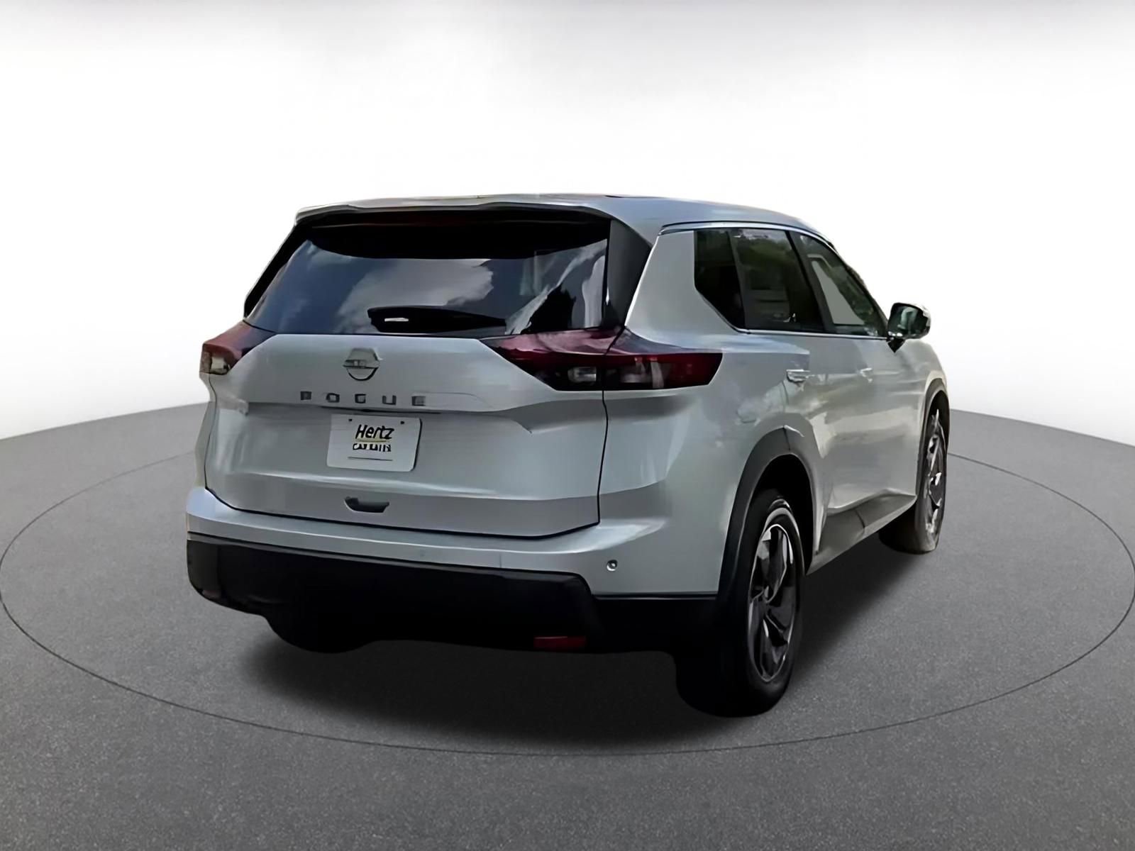 Used 2025 Nissan Rogue SV FWD image 14