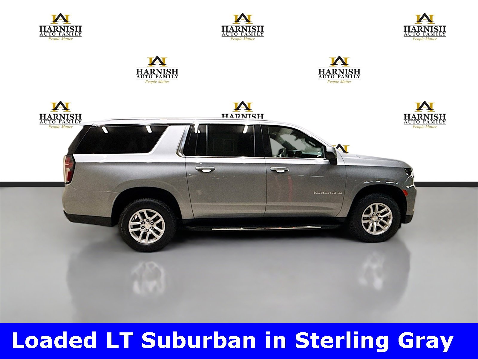 Used 2023 Chevrolet Suburban LT image 4