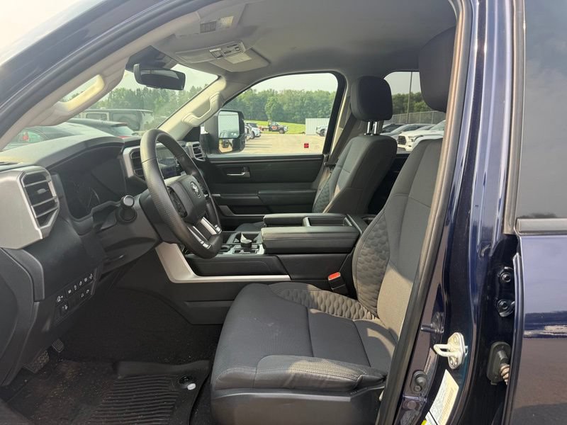 Used 2022 Toyota Tundra SR5 w/ SR5 Convenience Package AWD/4WD image 3