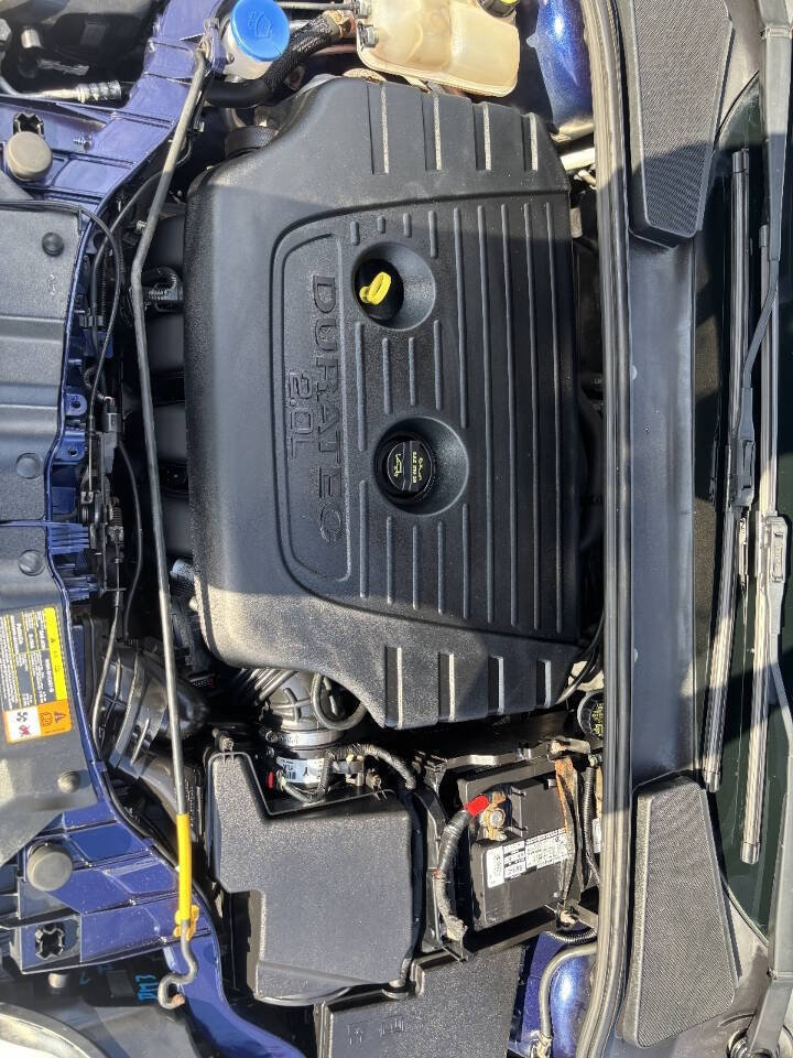 Used 2012 Ford Focus Titanium FWD image 28