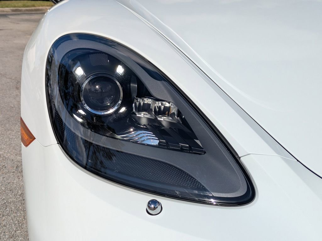 Used 2021 Porsche 718 Boxster image 10