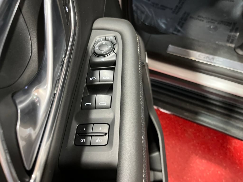 Certified 2024 GMC Yukon XL SLT AWD/4WD image 16