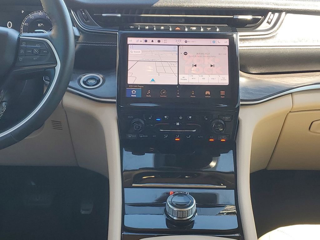 Used 2022 Jeep Grand Cherokee Limited w/ Luxury Tech Group II image 30