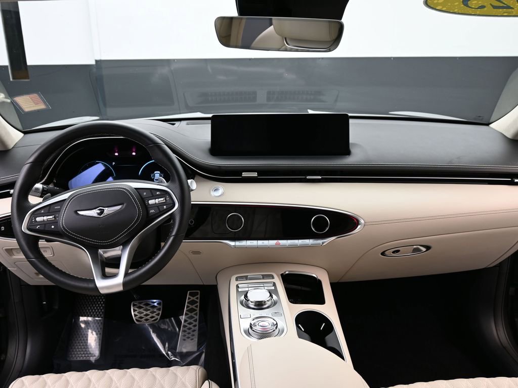 Used 2025 Genesis GV70 3.5T Sport w/ Sport Prestige Package image 9