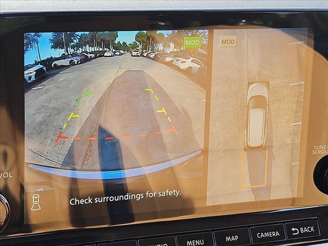 Used 2022 Nissan Rogue Platinum w/ Head-Up Display Package FWD image 14