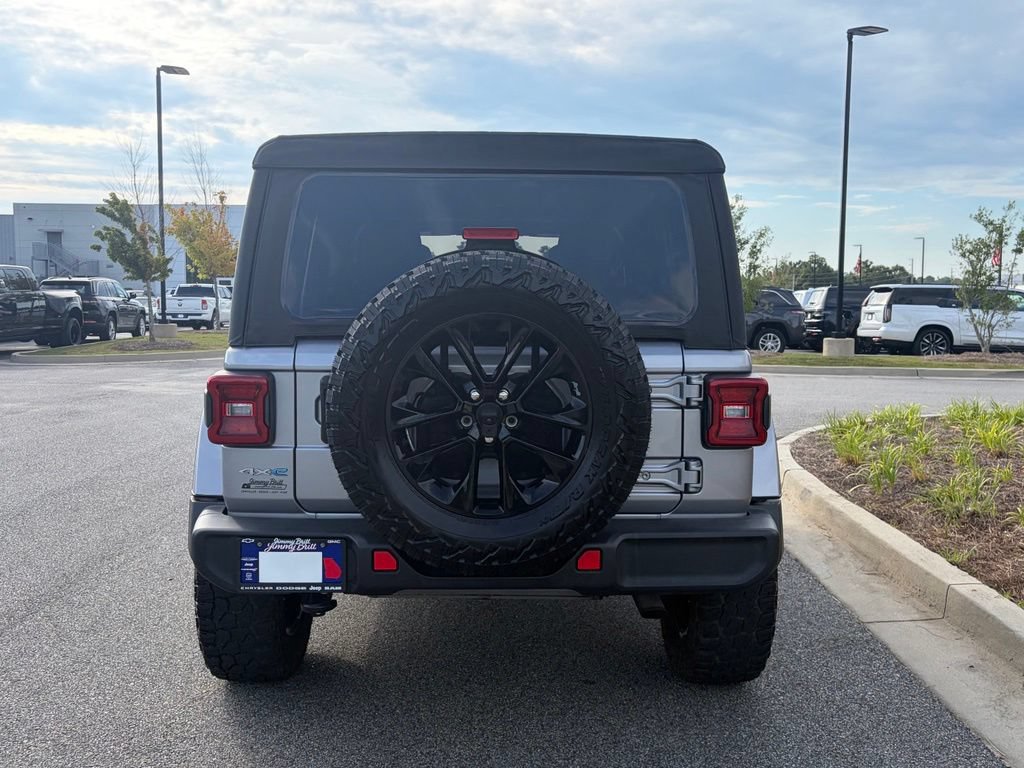Used 2021 Jeep Wrangler Unlimited Sahara w/ Cold Weather Group AWD/4WD image 20