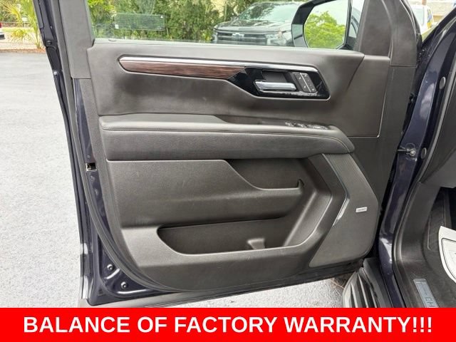 Used 2025 Chevrolet Suburban Premier AWD/4WD image 12