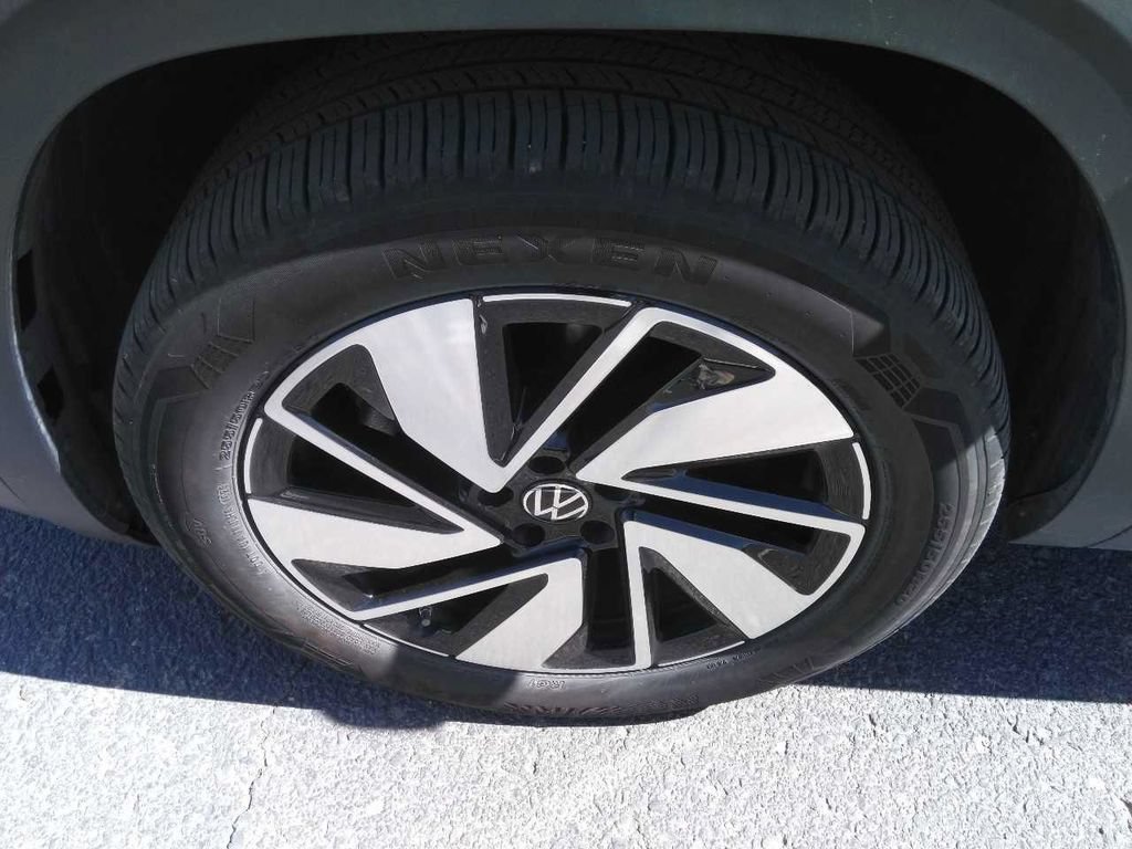 Used 2026 Volkswagen Atlas SE AWD/4WD image 9