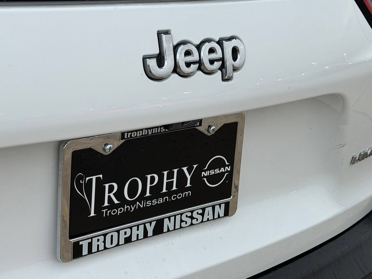 Used 2019 Jeep Cherokee Limited AWD/4WD image 10