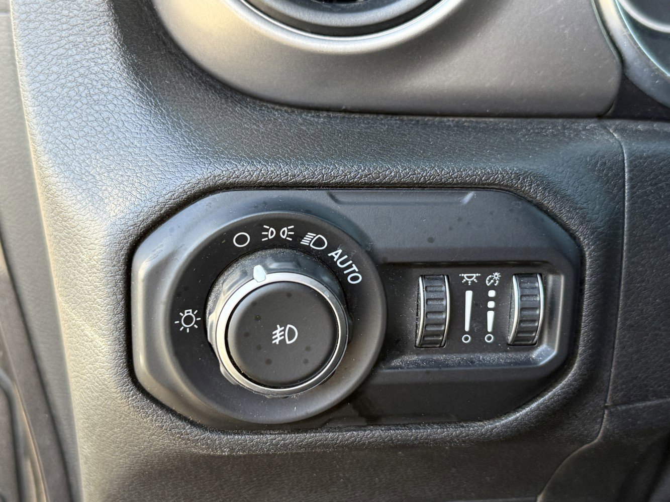 Used 2020 Jeep Wrangler Unlimited Sport S image 18