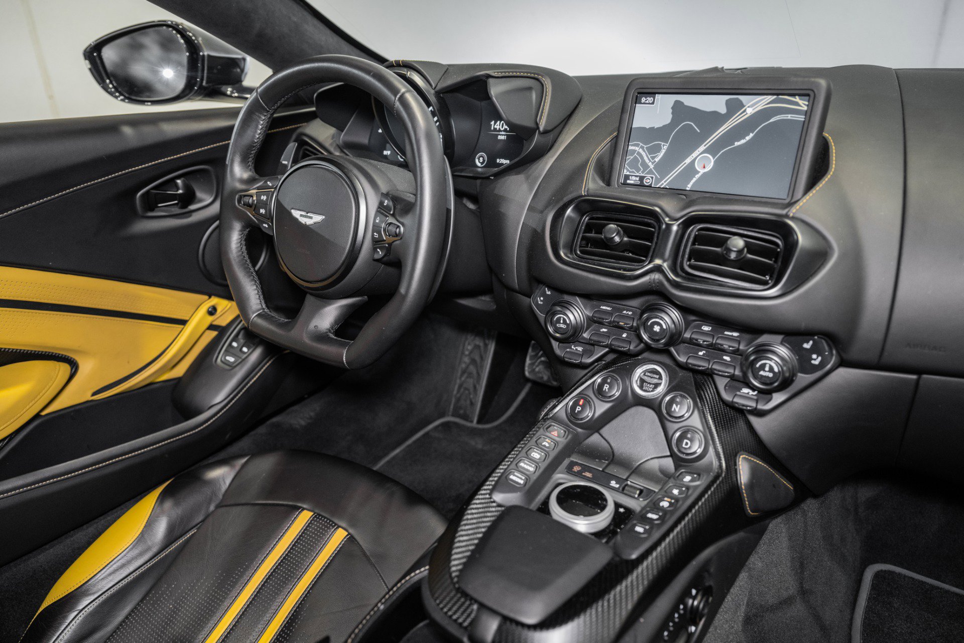 Used 2019 Aston Martin V8 Vantage image 18