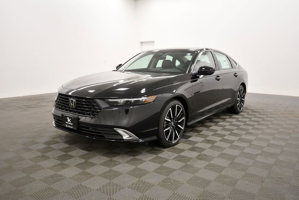 New 2026 Honda Accord Touring image 2
