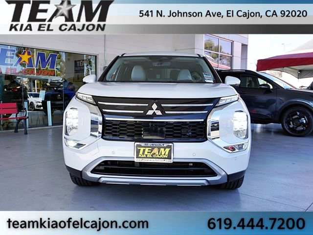 Used 2025 Mitsubishi Outlander SE AWD/4WD image 4