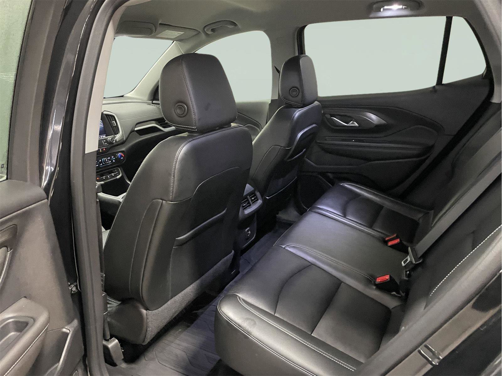 Used 2023 GMC Terrain SLT w/ LPO, Floor Liner Package image 15